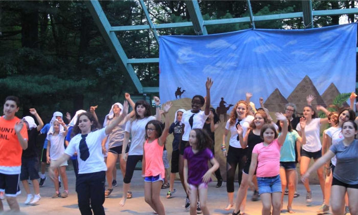 campers dancing in the camp play