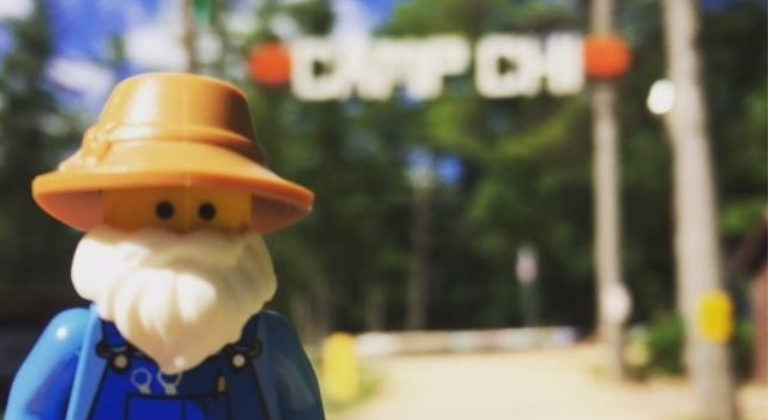 lego figure of winkle in front of camp entrance